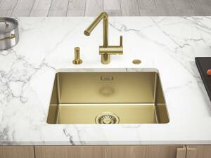 Die F-Inox-Technologie ist eine spezielle Nanobeschichtung, die die Oberfläche extrem kratzfest macht und die Pflege erleichtert. Franke Küchentechnik AG.