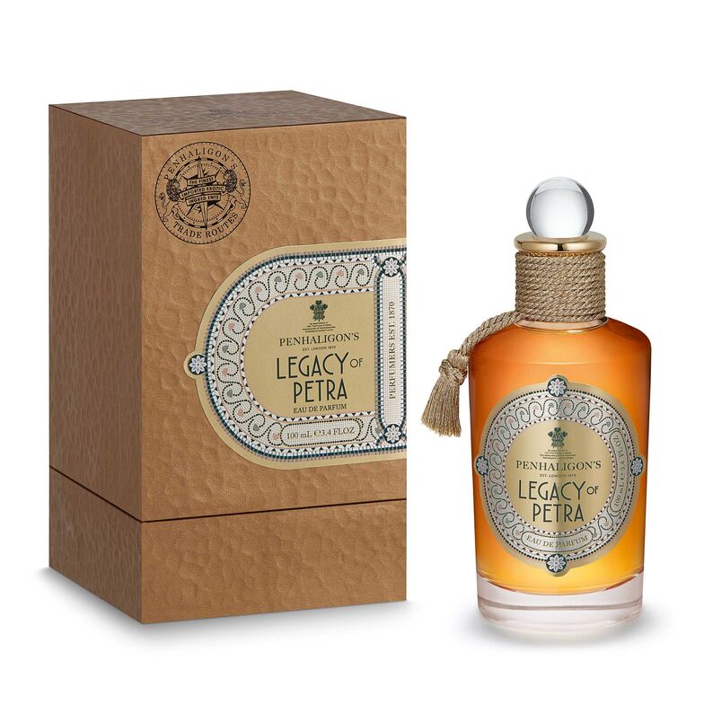 Für sie: Das Parfum begeistert mit einem Herz aus Myrrhe, hinzu kommen Vanille, Bergamotte und Fenchel. Zusätzlich macht sich der Flakon auf jeder Badezimmerablage gut. www.penhaligons.com