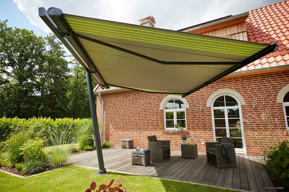 Markisenspezialist Markilux produziert Markisen, die Jahrzehnte halten. Rohstoffe und Energie werden massvoll eingesetzt. Die Tuchkassetten sind aus recyceltem Aluminium. Markilux GmbH + Co. KG.