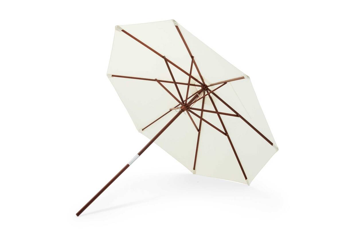 Die sechseckige Form des Schirms «Catania» und der Materialmix aus hochwertigem Holz und cremefarbenem Canvas-Bezug machen den Sonnenschirm zu einem Blickfang. Holz Design Pur.