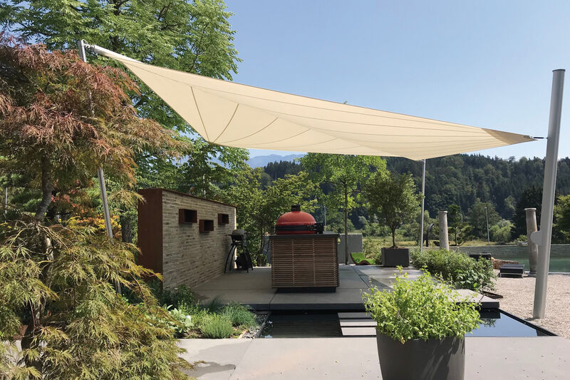 Robust und elegant: Sonnensegel für den geliebten Platz im Garten.
