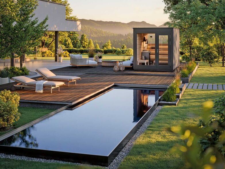 Die Aussensauna «Taras» ist ein Komplettpaket, das den persönlichen Gestaltungswünschen angepasst werden kann. Ob mit oder ohne Vorraum, Glasfronten, Panorama- oder Seitenfenstern, verschiedene Fassaden und Innenverkleidungen – das Design lässt sich stets individualisieren und dem eigenen Geschmack anpassen. Klafs AG, www.klafs.ch