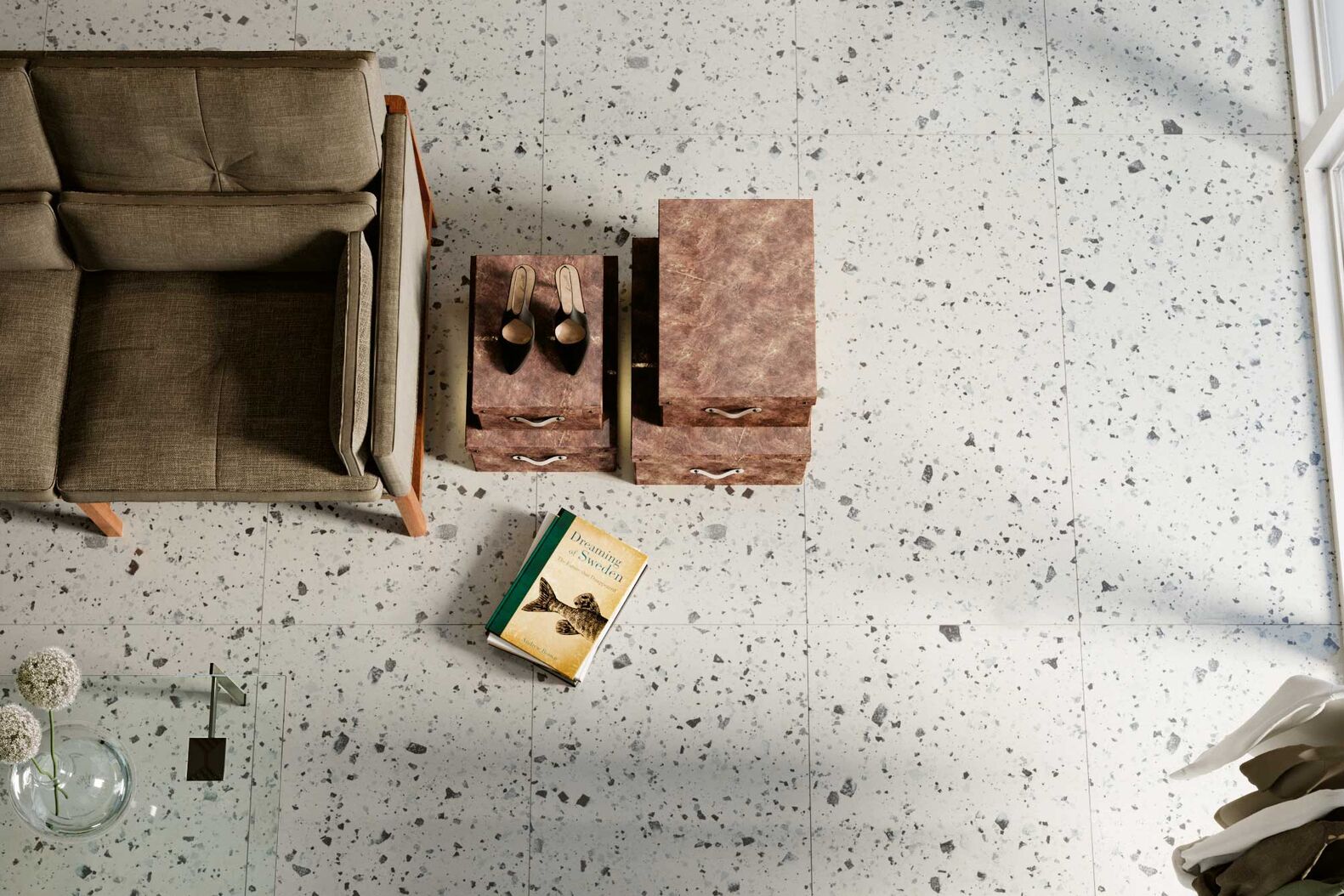 Die Fragmente in Marmoroptik kommen im Terrazzoboden «Venice» wie Edelsteine zum Vorschein und lassen individuelle und elegante Kombinationen entstehen. Keravita AG, www.keravita.ch