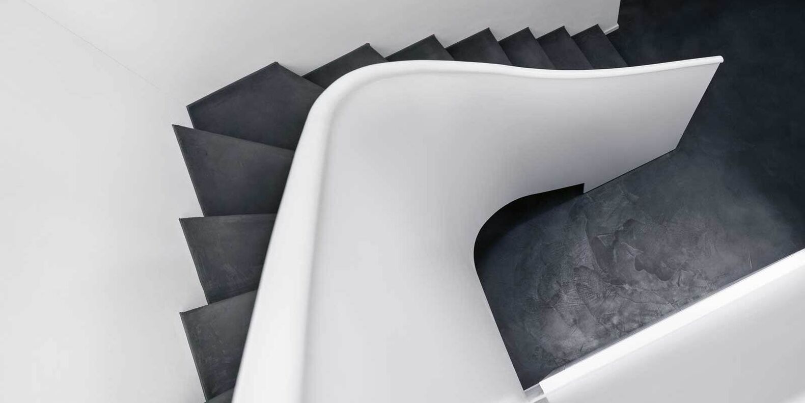 Selbst bei intensiver Nutzung ist der fugenlose 3K-Ökobelag mit angenehmer Haptik pflegeleicht. Der Belag basiert auf traditionellem Maurerhandwerk und bietet farblich nahezu unbegrenzte Möglichkeiten. www.3k-oeko.ch