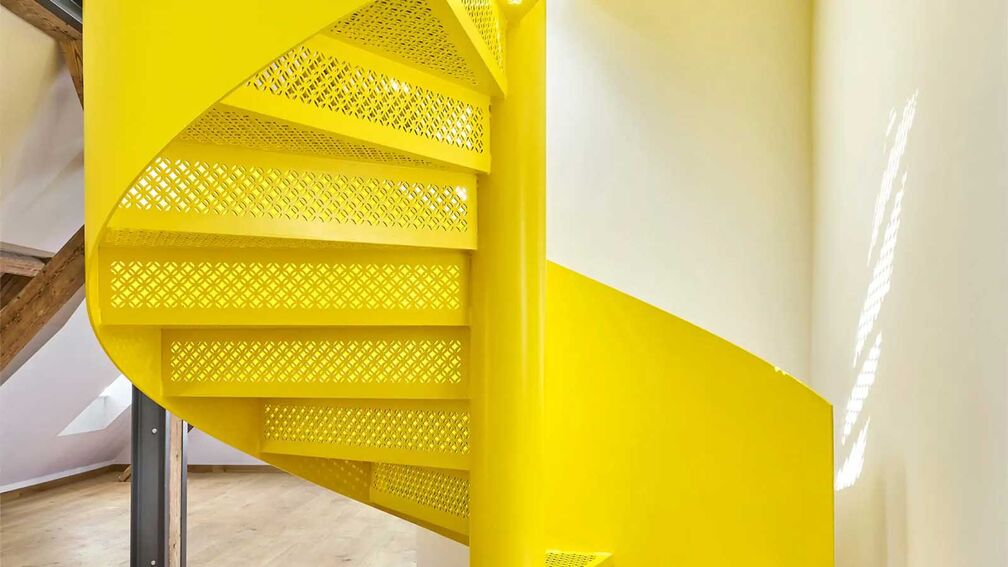 Platzsparend und raffiniert: die Spindeltreppe