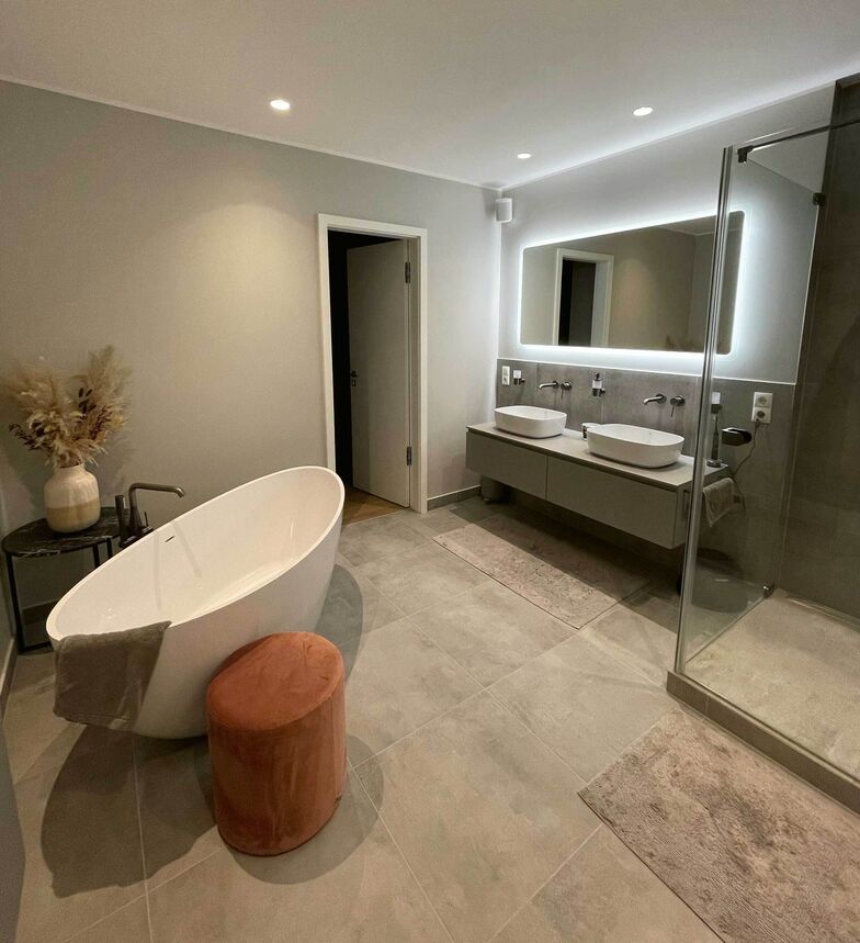 Nachher: Besondere Details machen das neue Badezimmer zum Wohlfühlort.