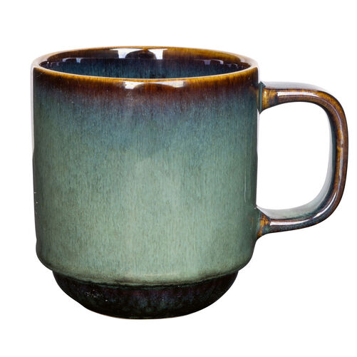 Für den Kaffee- oder Teegenuss: Mit seinen beruhigenden Grüntönen und dem funktionalem Design strahlt der Becher «Jade» von Cosy & Trendy eine besondere Energie aus. www.cosy-trendy.eu