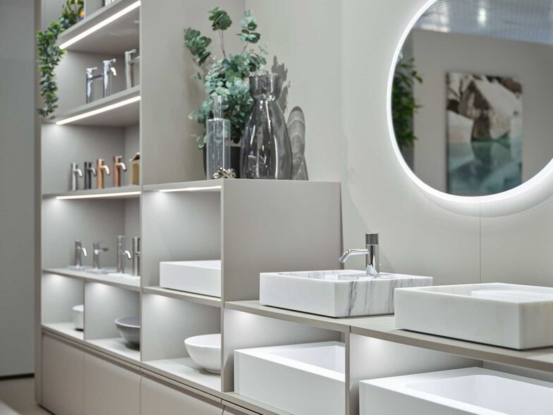 Talsee präsentiert im Flagshipstore seine hochwertige Badeinrichtungen  aus der eigenen Manufaktur.