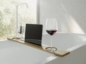 Schmidlin Badewannen lassen sich nicht nur mit den passenden Accessoires ausstatten, sondern mit Whirlsystemen und der Funktion «Soundbox», die die Wanne in einen einzigartigen Klangkörper verwandelt. Schmidlin.