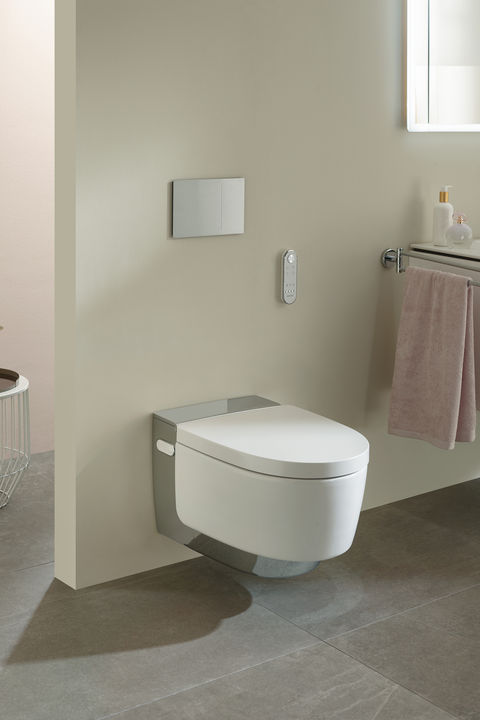 «AquaClean Mera» ist das meistverkaufte Dusch-WC in Europa. Es überzeugt durch das elegante, puristische Design und sorgt für Frischegefühl und Sauberkeit. Geberit.